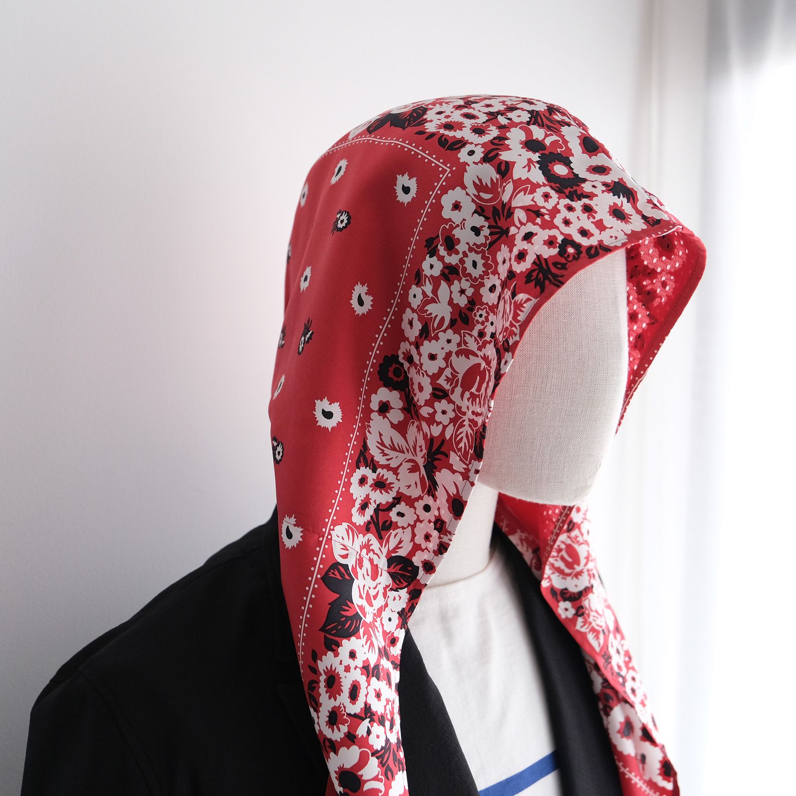 NKNIT ♡silk scarf BLK 24SS ハートスカーフ - メルカリ