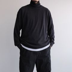Silk Knit Turtle Neck -ニット-（Dark Navy / ダークネイビー）