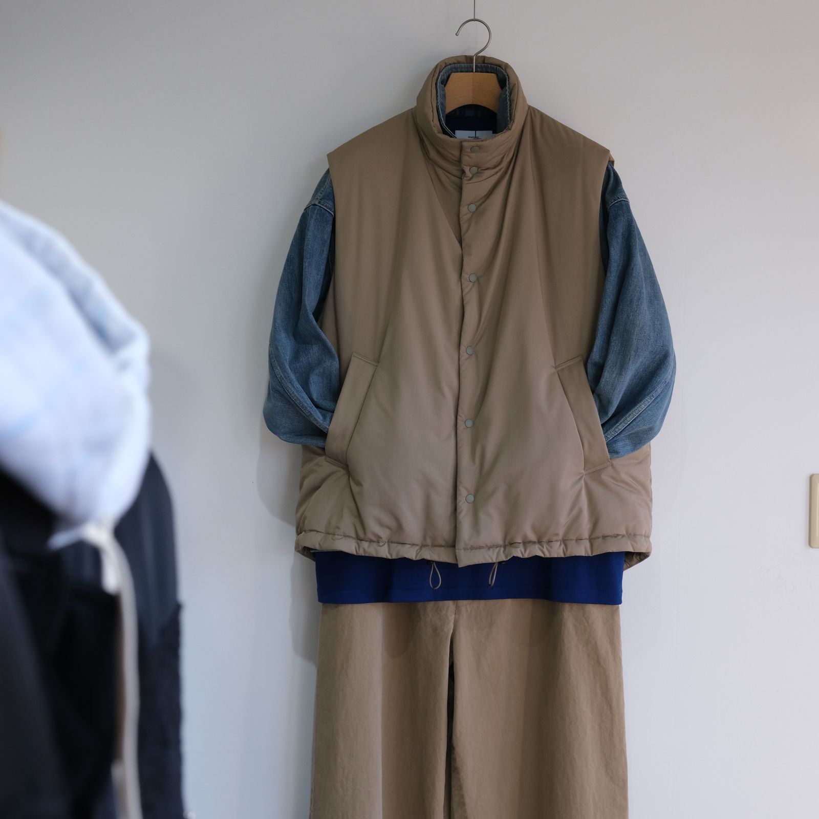 Vintage Nylon Twill Padded Vest -ベスト-（Beige / ベージュ）