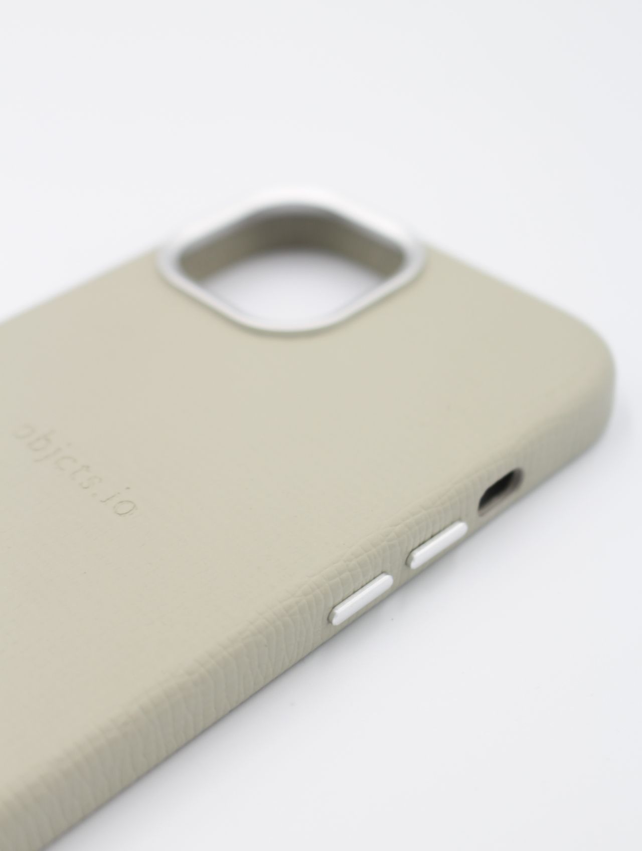objects.io iPhone15Proケース+ウォレット　ホワイトベージュ レザー製 iPhoneケース セット / 長さ調節可能 ストラップ付