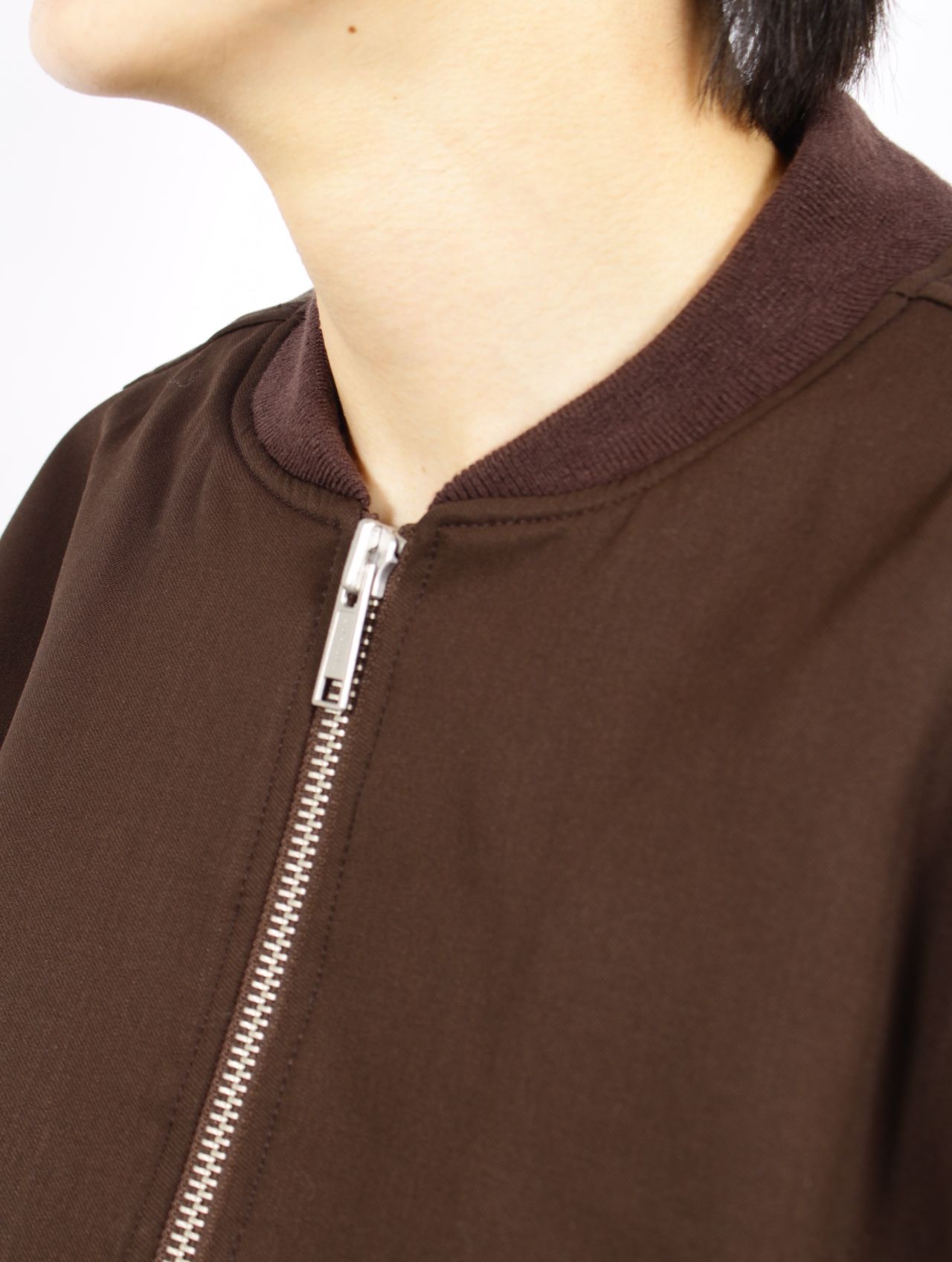 【25AW】クロップド ボンバージャケット / CROPPED BROAD BOMBER / SUITING DARK BROWN(ダークブラウン)