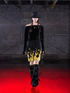 【26SS】ベロア ワンショルダー トップス & トラック ショーツ ジャージ スーツ / VELOURS ONE-SHOULDER TOP&TRACK SHORTS JERSEY SUIT / ブラック