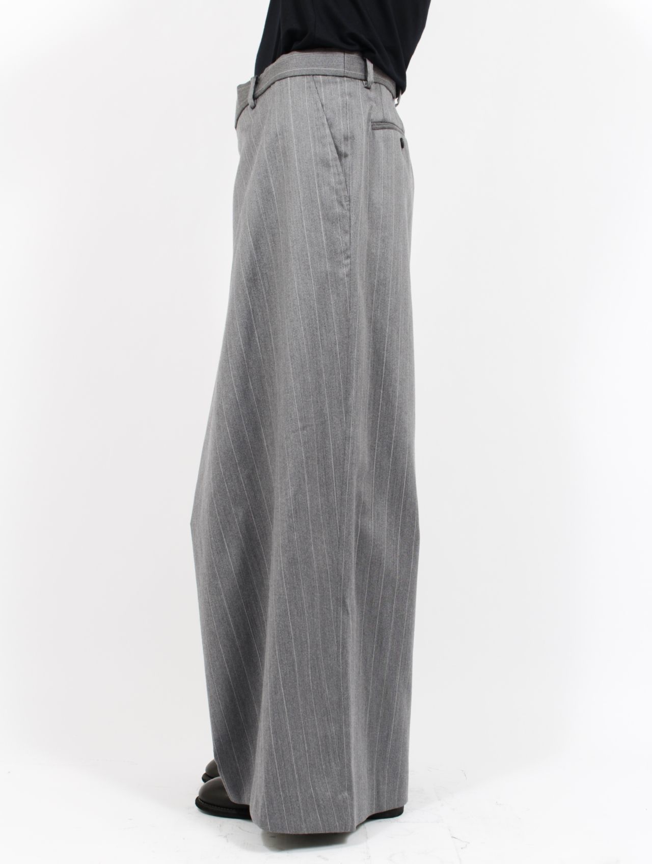 【26SS】ストライプ ラップ パンツ / WRAP PANTS / グレー