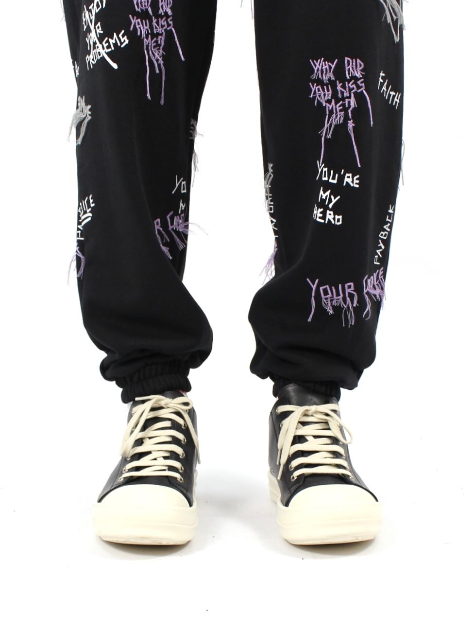 【21AW】総柄 刺繡プリントスウェットパンツ / NEW MANIFESTO JOGGER PANTS / ブラック × マルチ