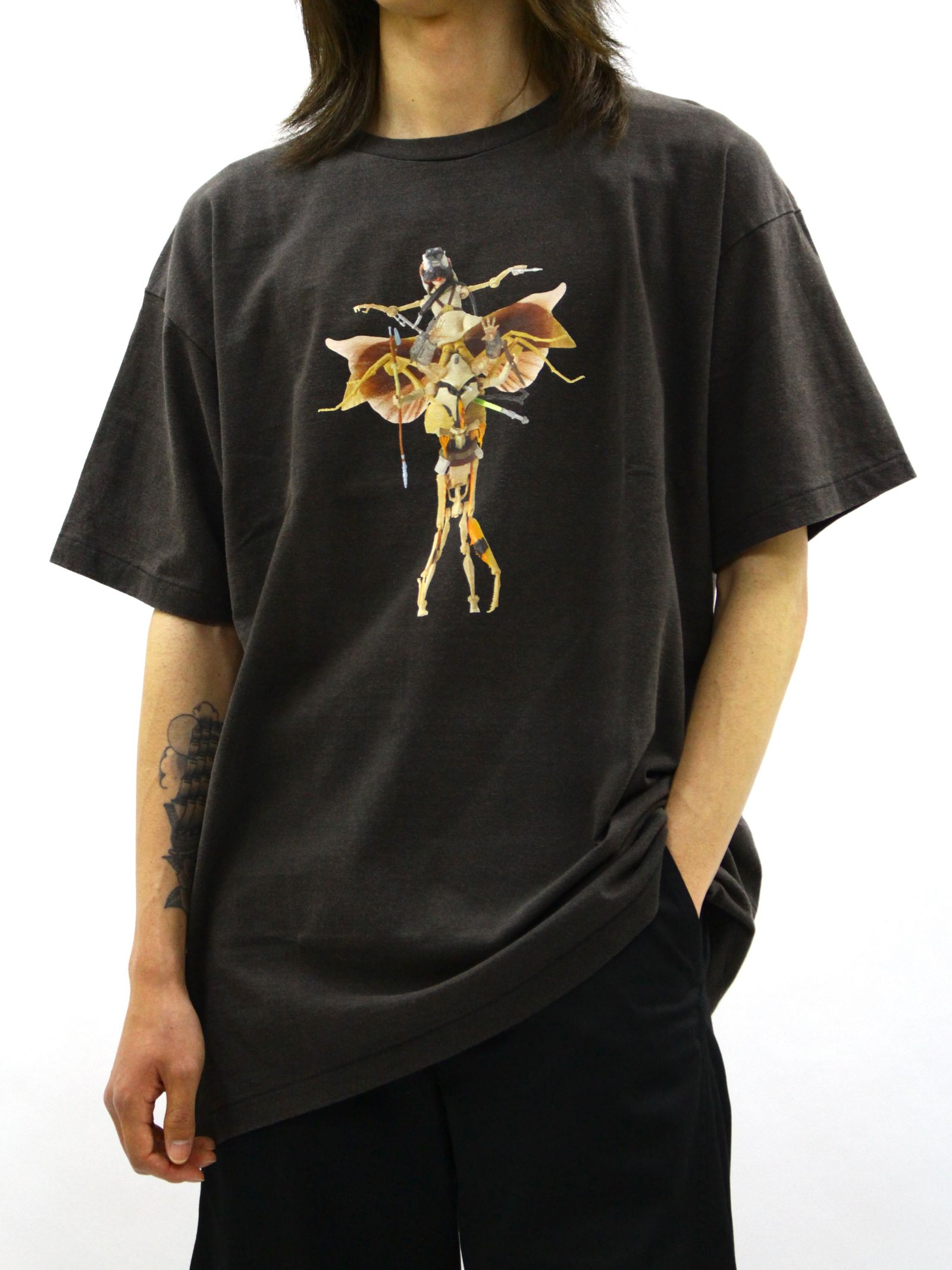【26SS】佃弘樹 Heartwork Mixed media ロボット グラフィック Tシャツ / Hiroki Tsukuda ART ROBO T-SHIRT/ ブラック