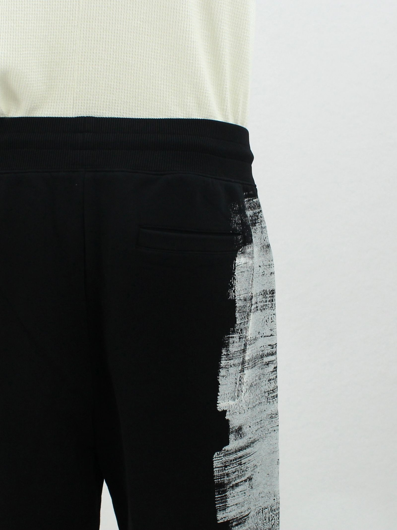 ペイント ロゴ スウェットパンツ / MOD LUX PAINTED JERSEY PANT / ブラック × ホワイト - S - ブラック
