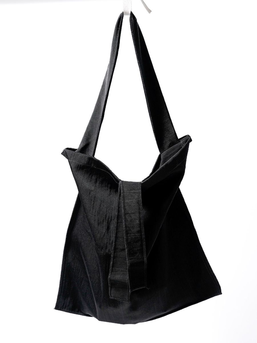 定番 メアリー インサイド アウト トート - エル ワンショルダートートバッグ / MARY INSIDE OUT TOTE - L CERATO BRIGHT / ブラック