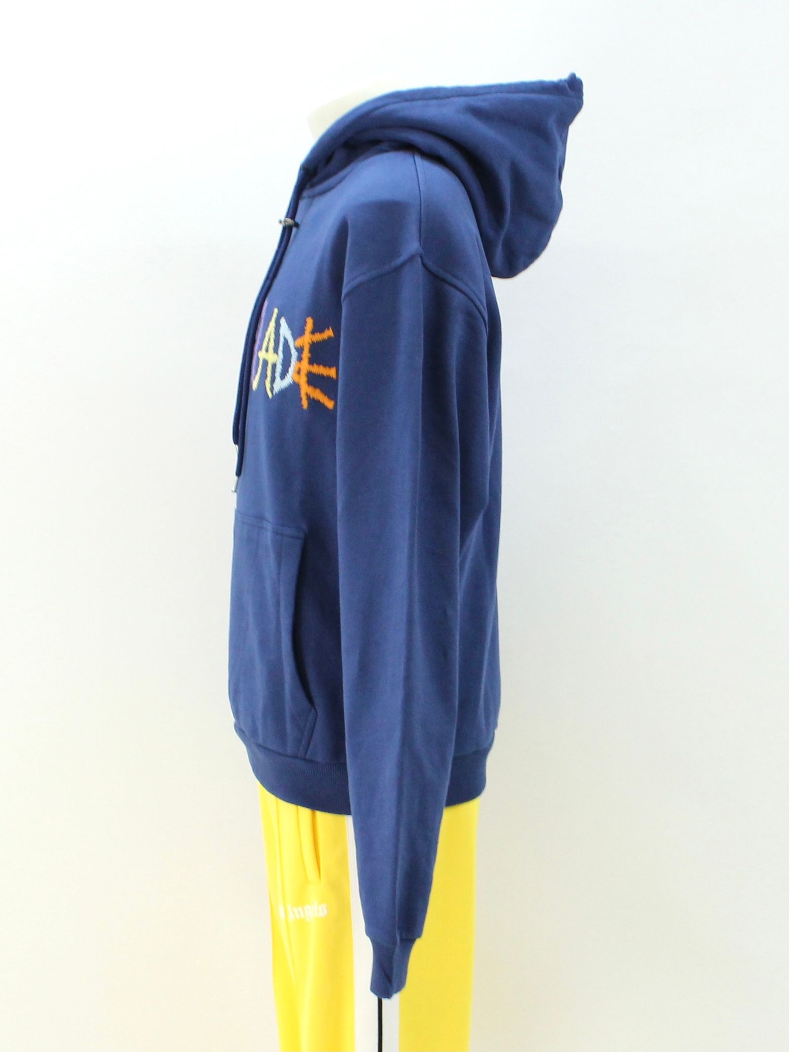 刺繍ロゴ フーディー / BLUE NAVY HOODIE WITH MULTICOLOR LOGO / ブルーネイビー × マルチ