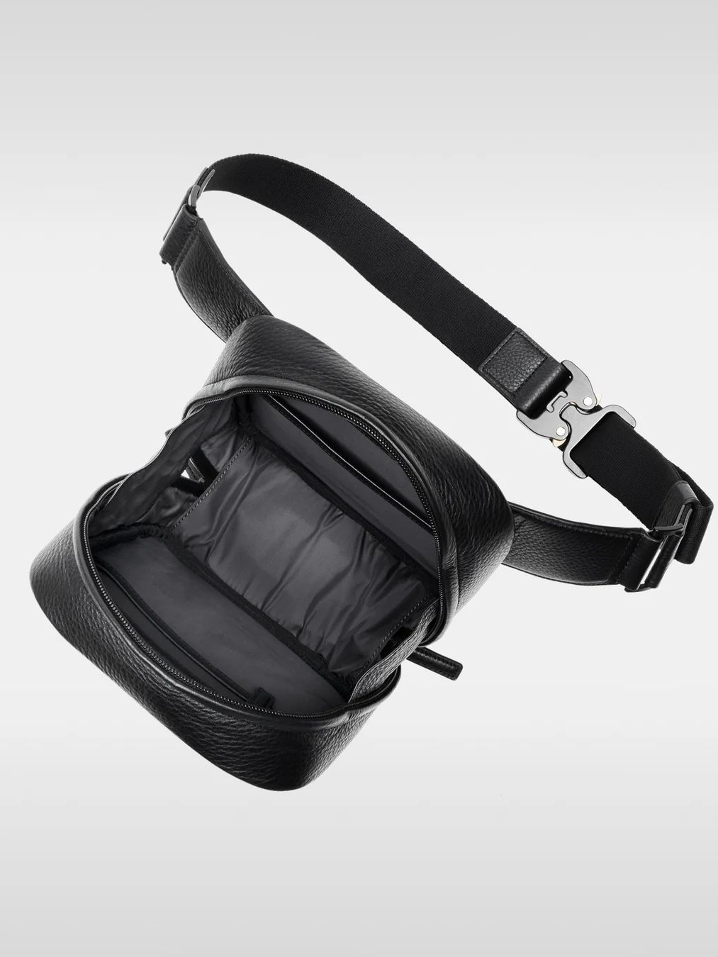 ウィークエンド カメラバッグ ミディアム / WEEKEND CAMERA BAG MEDIUM / ブラック