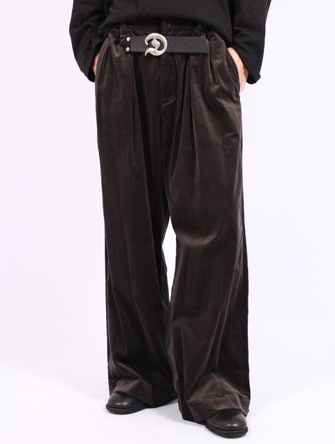 【25AW】"D"バックル スーパー ワイド ベロア パンツ / "D" BUCKLE SUPER WIDE VELOR PANTS / ブラック