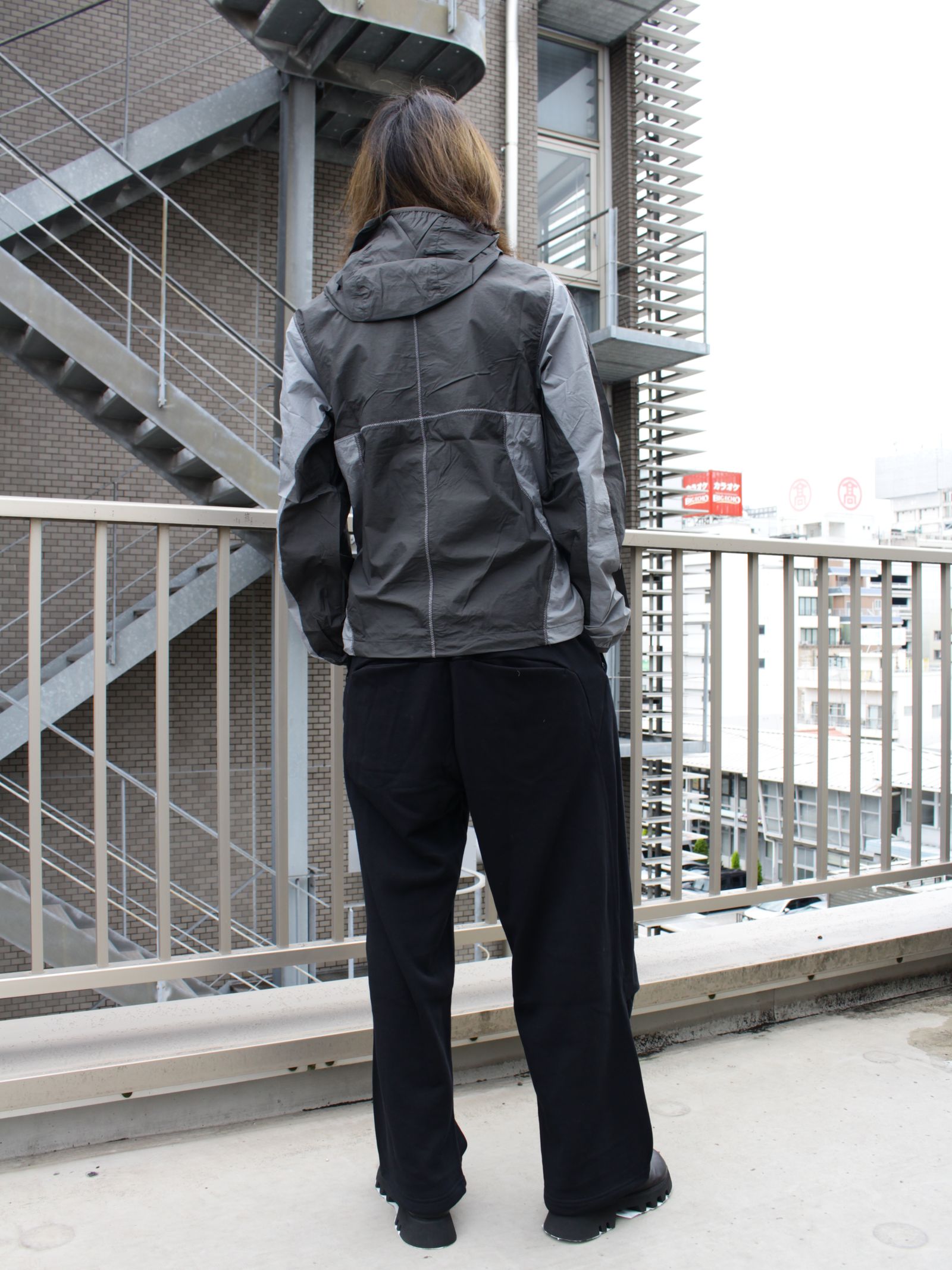 【26SS】パネルド ジャケットを使用した春のテックコーデ。