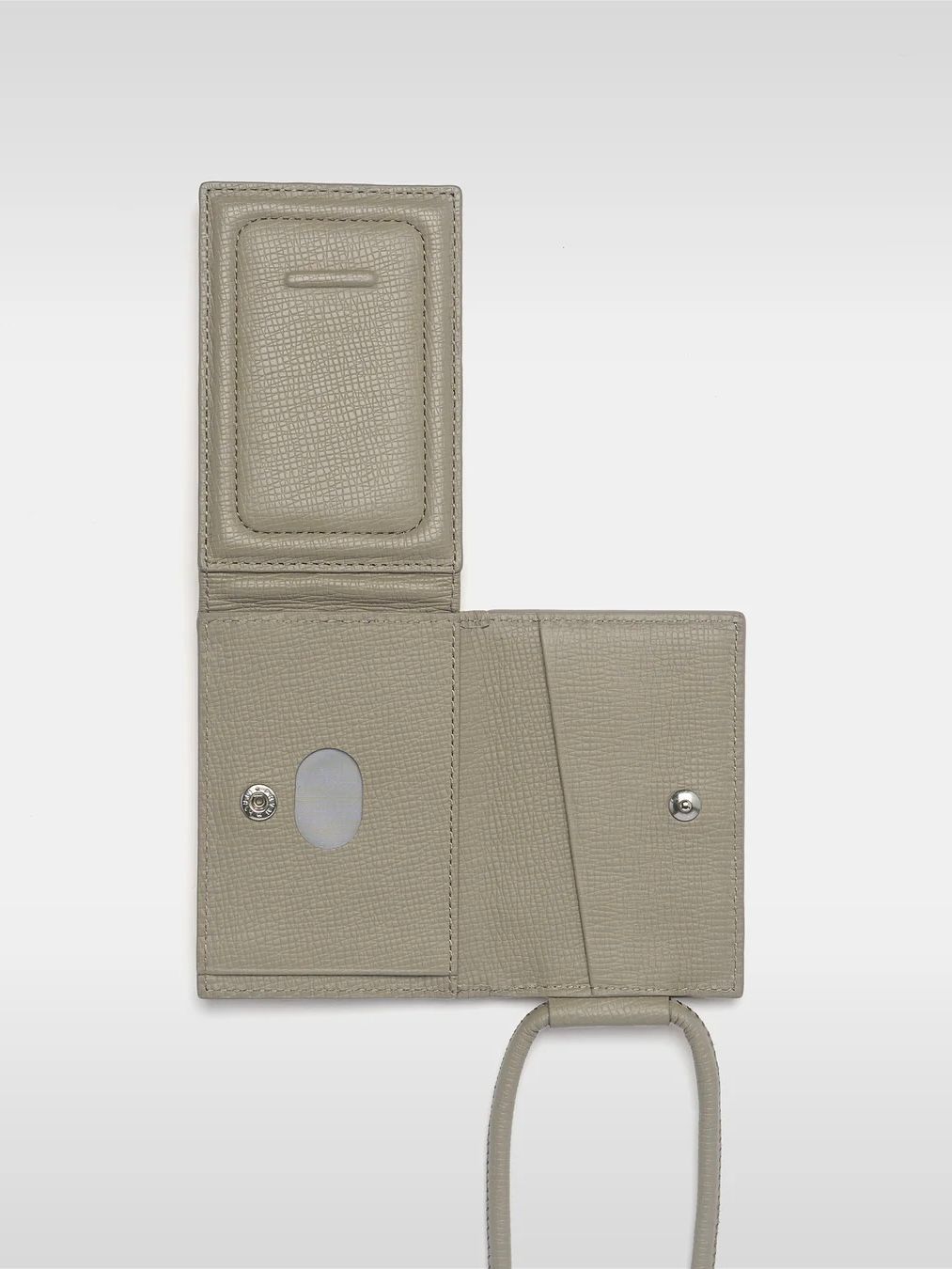 レザーストラップ付アイフォンアクセサリー ウォレット / STRAPPED ACCESSORY WALLET / トープ