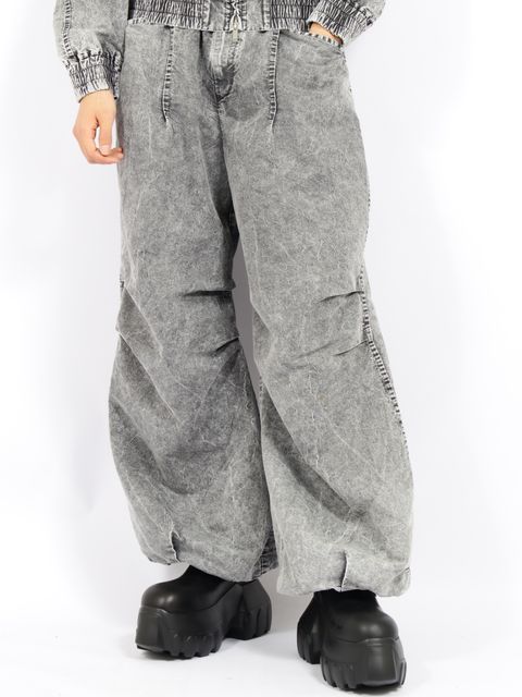 【26AW】タックド バルーン デニム / TUCKED BALLOON DENIM / ライト グレー