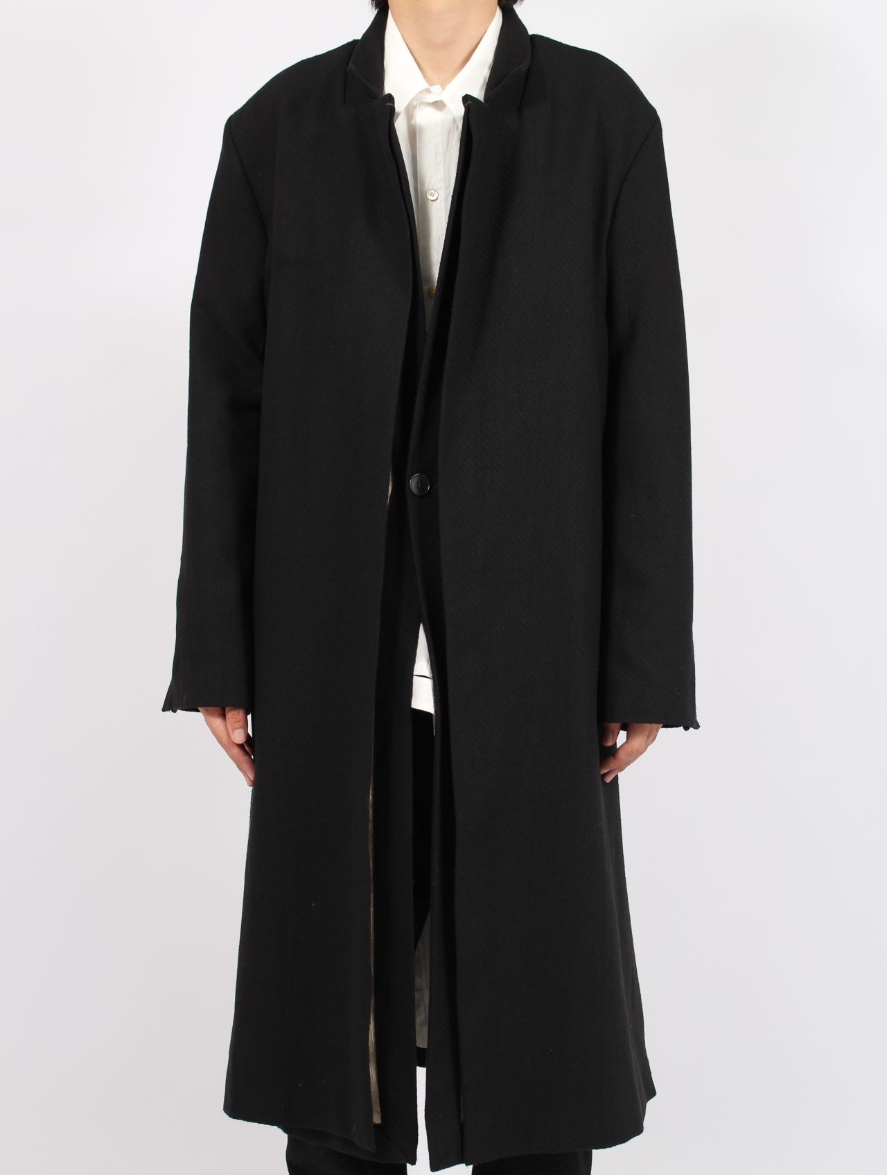 【25AW】ユニセックス リラックス フィット アジャスダブル フロント ダブル パネル コート / UNISEX RELAXED FIT ADJUSTABLE FRONT DOUBLED PANEL COAT / オフホワイト+オフブラック