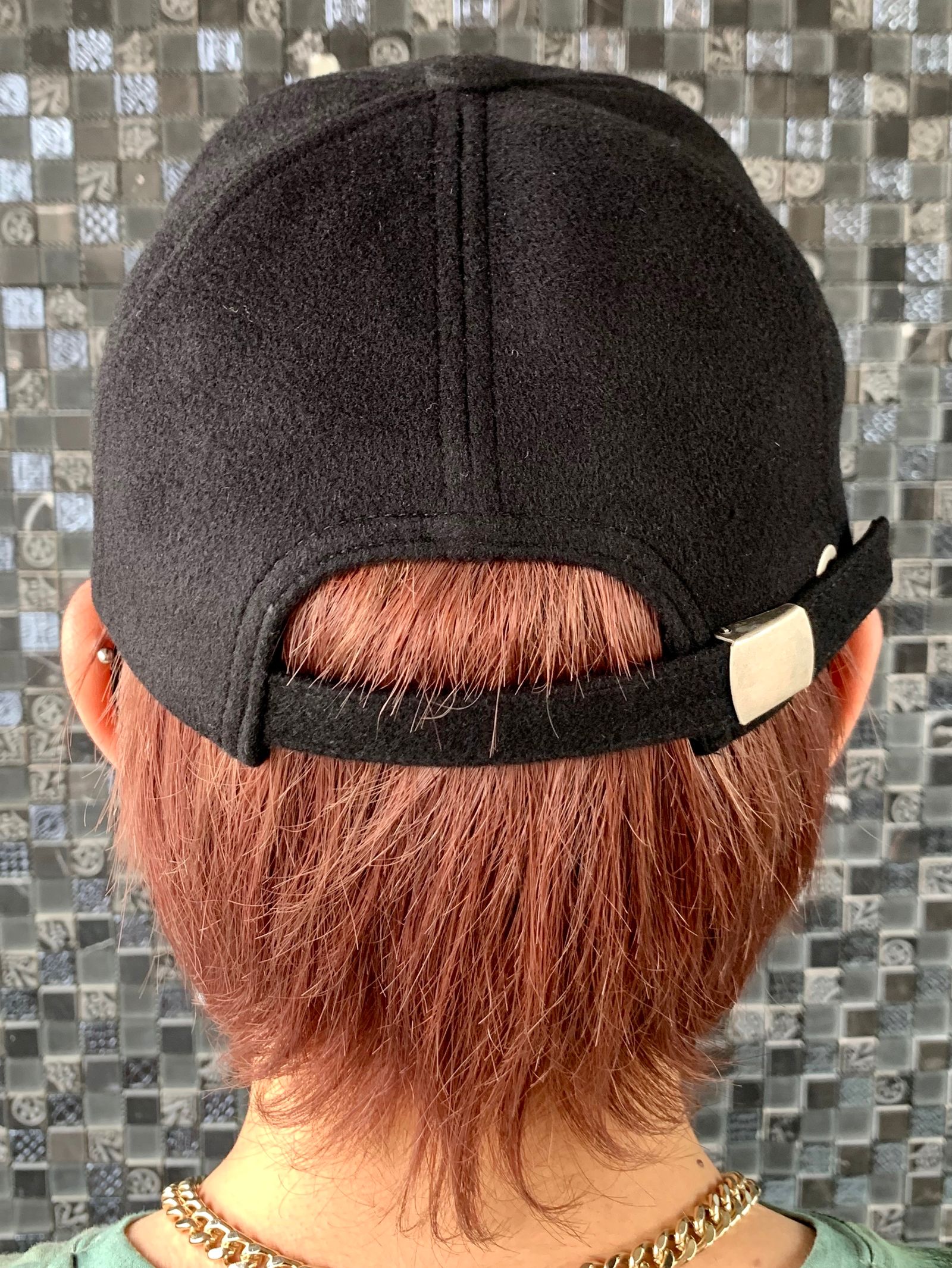 エンボスロゴ ウール キャップ BH2 ACC CAP WOOL / ブラック