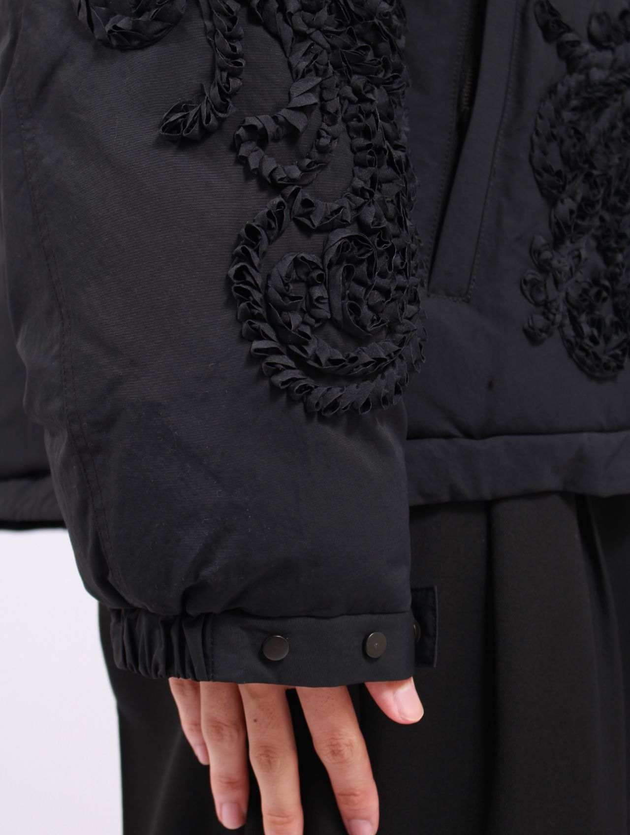 【25AW】ダウンジャケット 刺繍  / DOWN JACKET / ブラック