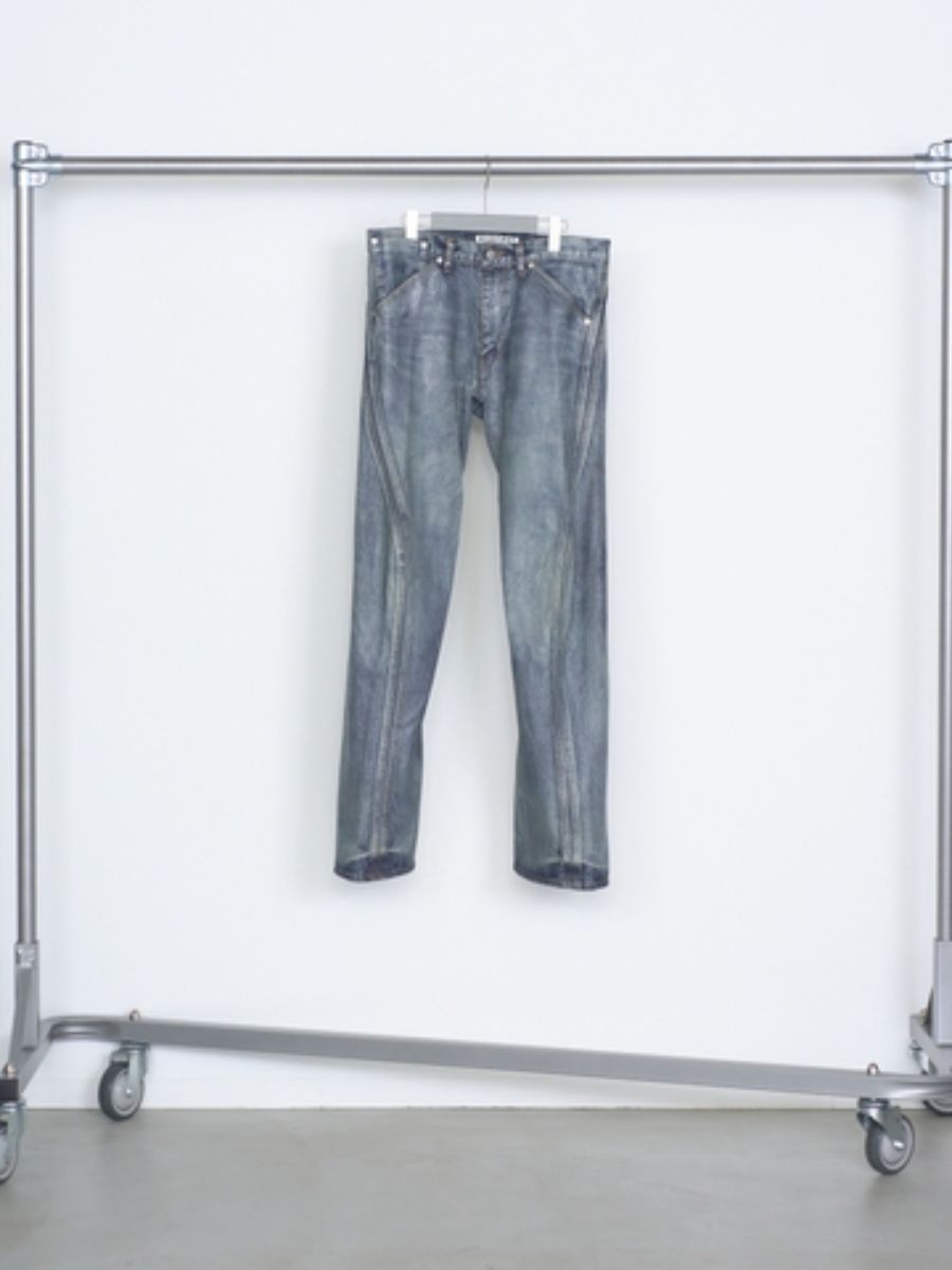 3D ツイステッド ジーンズ / 3D TWISTED JEANS  / WAXED ICE WASH (アイスブルー)
