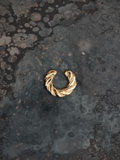 プレス イヤーカフ / PRESS EARCUFF (SMALL) GP / ゴールド