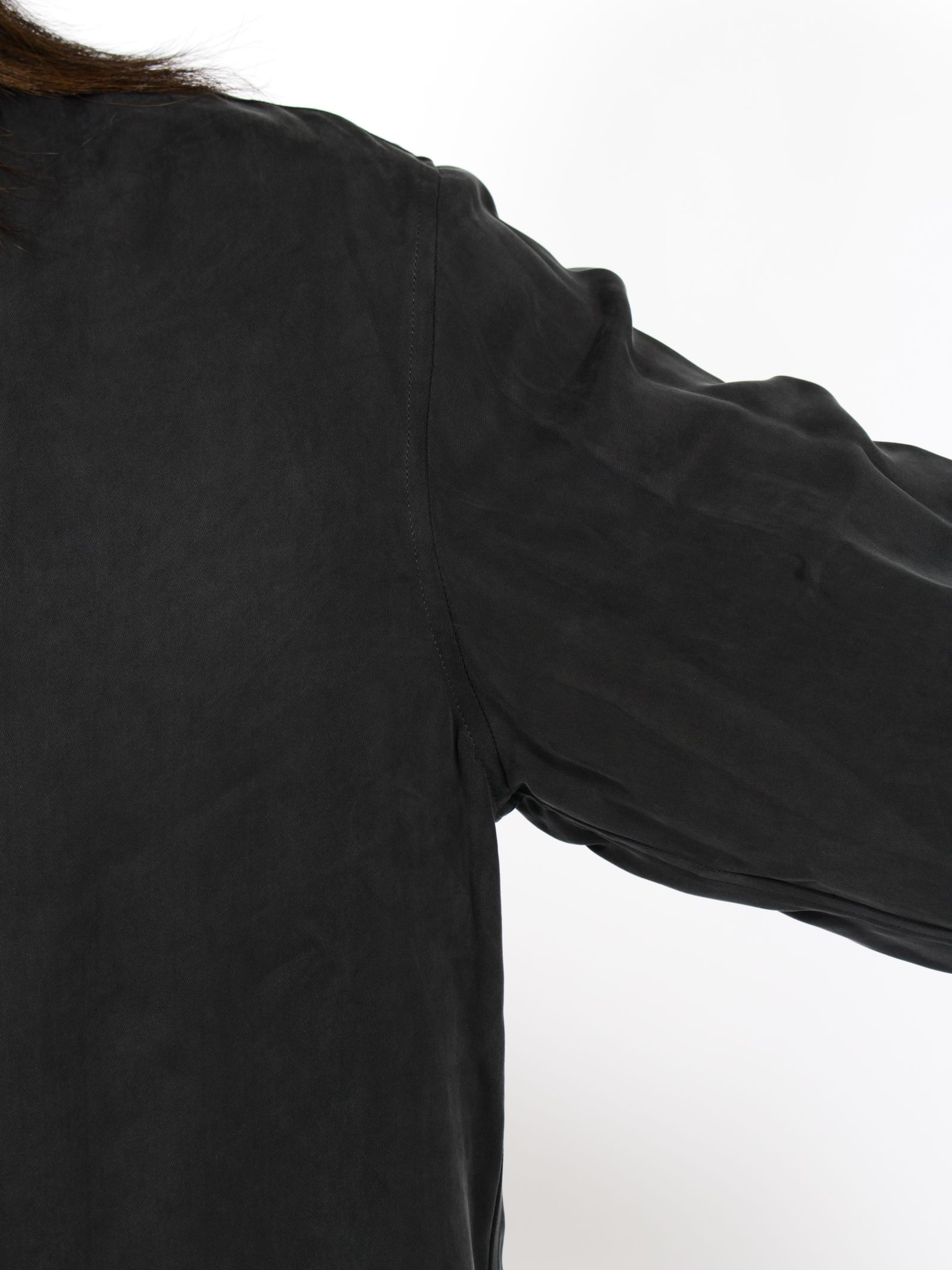 【26AW】Vネック ボウタイ ブラウス 長袖 シャツ / V-NECK BOW TIE BLOUSE .16 / NOIR(ブラック)