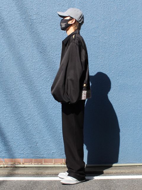 グラフィックTシャツがアクセント!ワークジャケットを使用したストリートコーデ