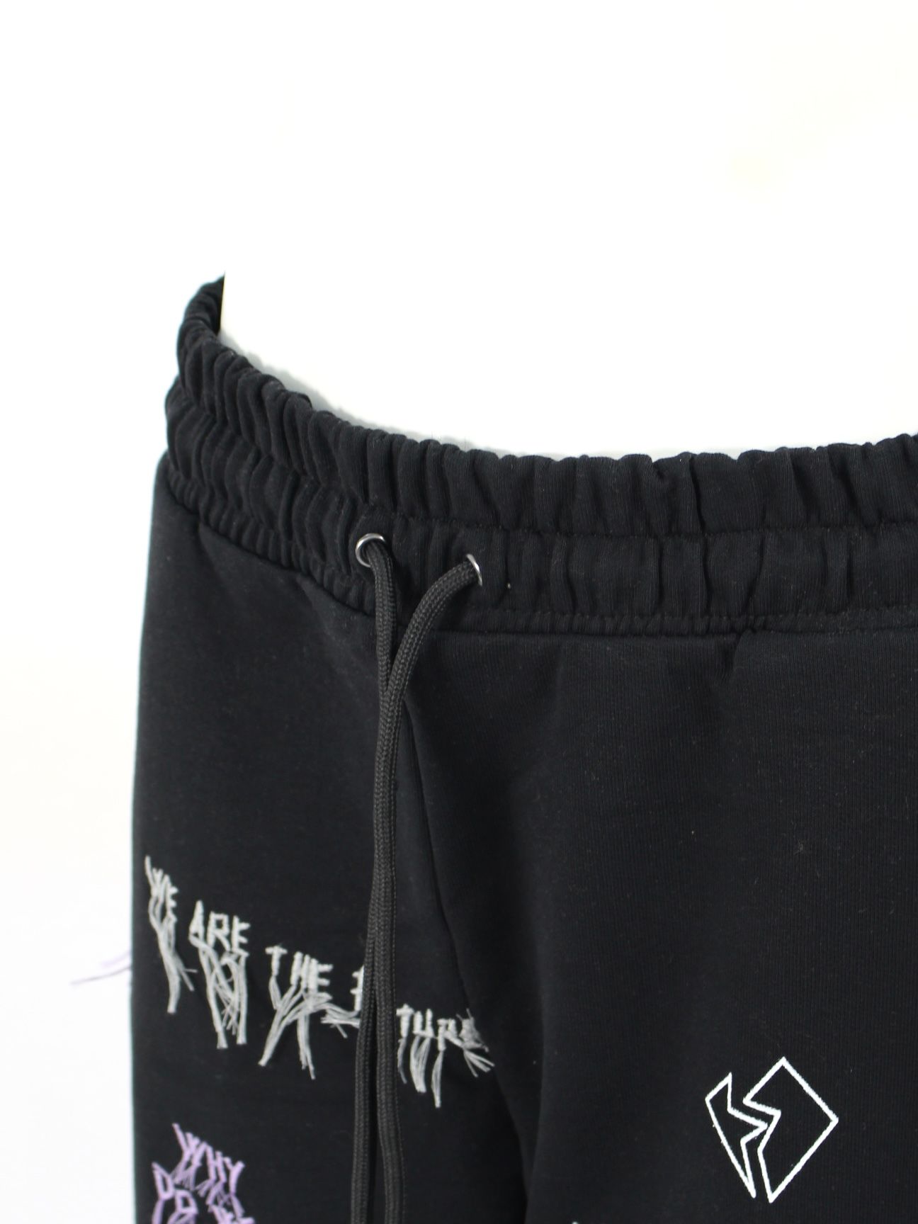 【21AW】総柄 刺繡プリントスウェットパンツ / NEW MANIFESTO JOGGER PANTS / ブラック × マルチ