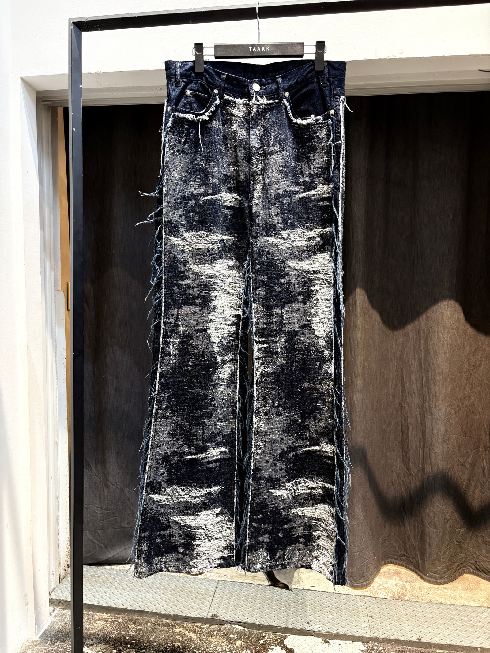 【27SS】デザイン フレア パンツ ジャガードデニム / DESIGN FLARE PANTS / ONE WASH (ワン ウォッシュ)