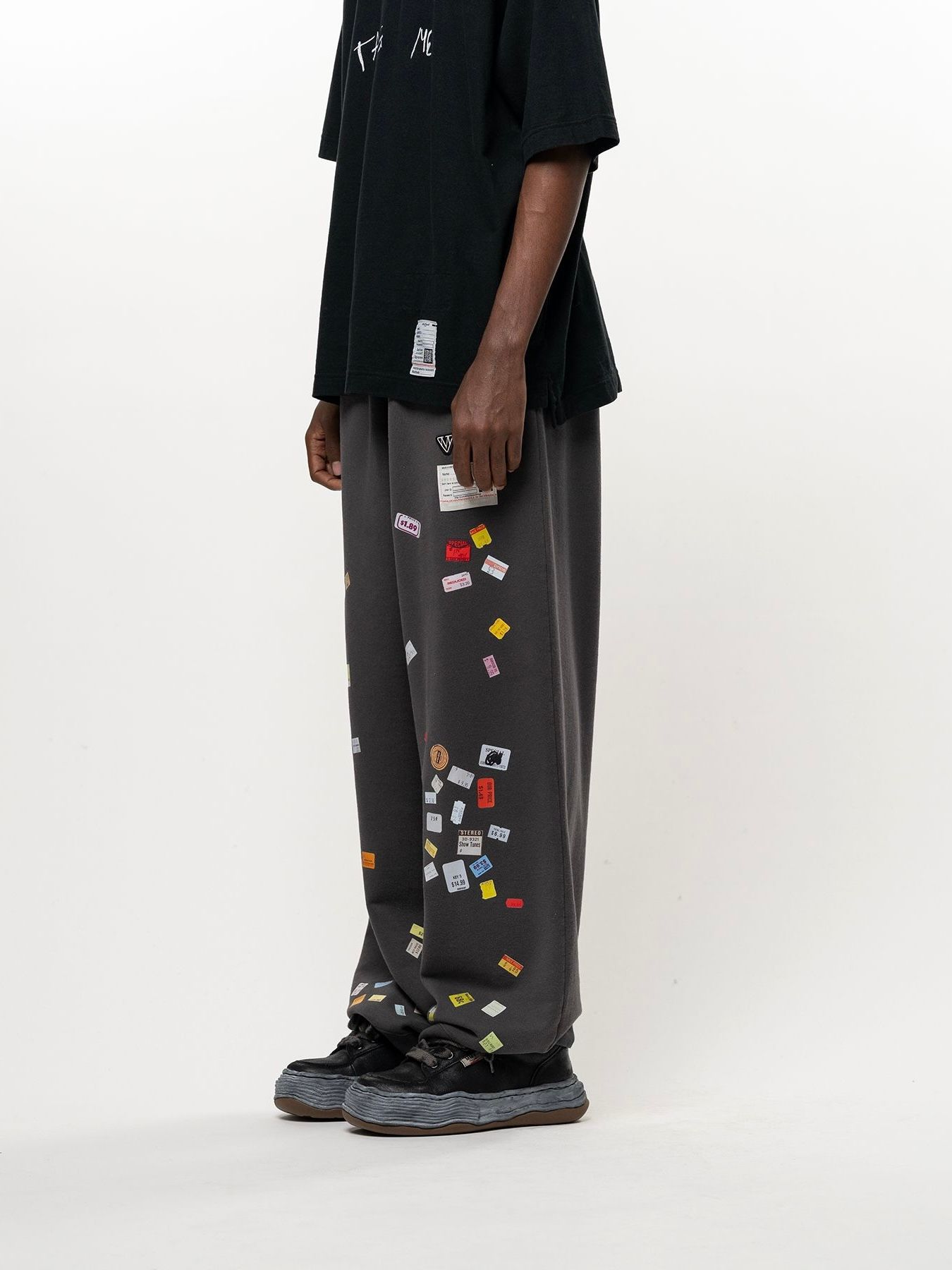 【26AW】 プライス ステッカー スウェット パンツ / PRICE STICKER SWEAT PANTS / ブラック (A17PT552)