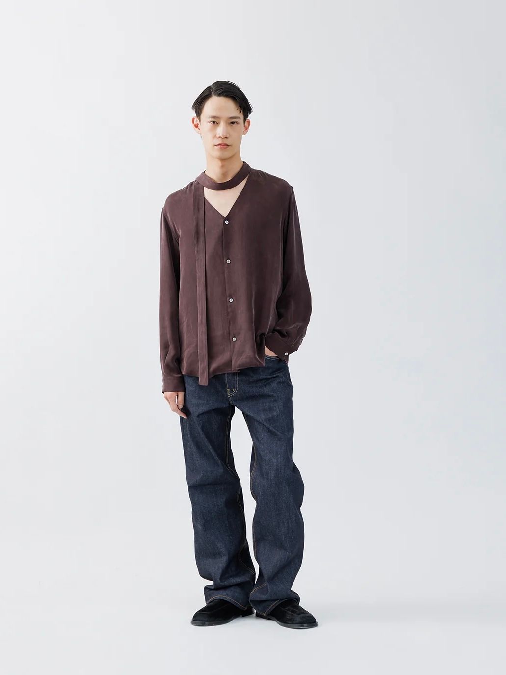 【26AW】Vネック ボウタイ ブラウス 長袖 シャツ / V-NECK BOW TIE BLOUSE .16 / OXBLOOD(ブラッド)