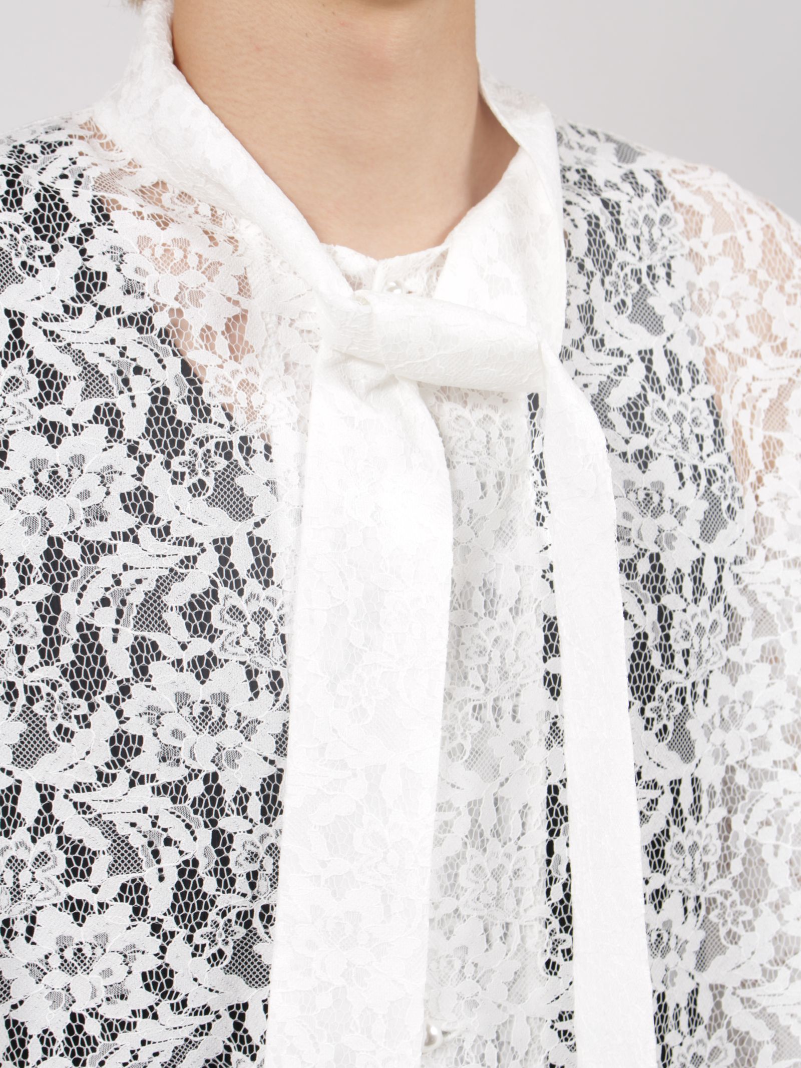 【26AW】フラワーレース ボウタイ シャツ / FLOWER LACE BOW TIE SHIRT / ホワイト