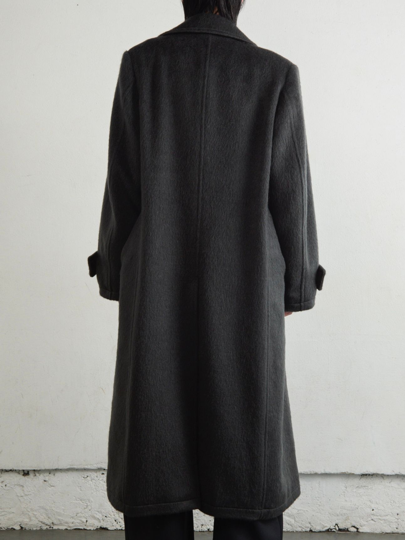 【25AW】 ダブル ブレステッド コート / DOUBLE BREASTED COAT / CHARCOAL(チャコール)