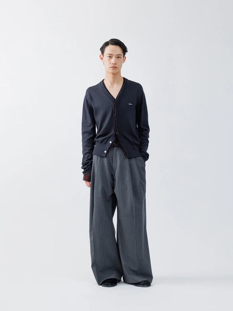 【26AW】 ストライプ ウール スリータック バギー トラウザーズ / STRIPE WOOL 3TUCK BAGGY TROUSERS .16 / グレー