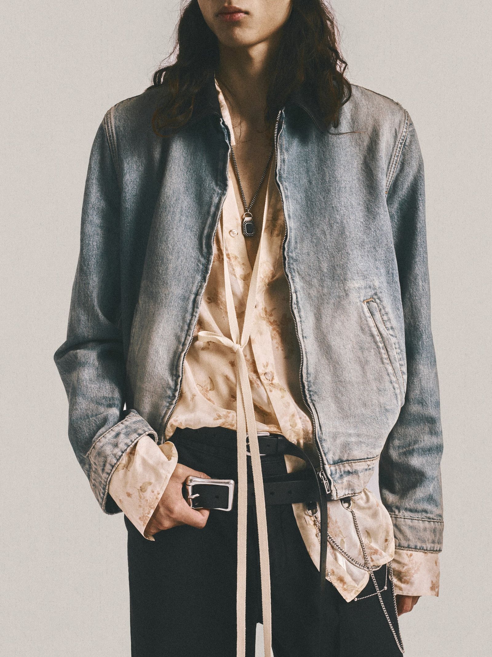 【27SS】トイヴォスリムフィット ジップアップブルゾン デニム スタンドカラーブルゾン ドリズラー / TOIVO SLIM FIT ZIPPED BLOUSON WITH LEATHER CONTRAST COLLAR / スカイブルー