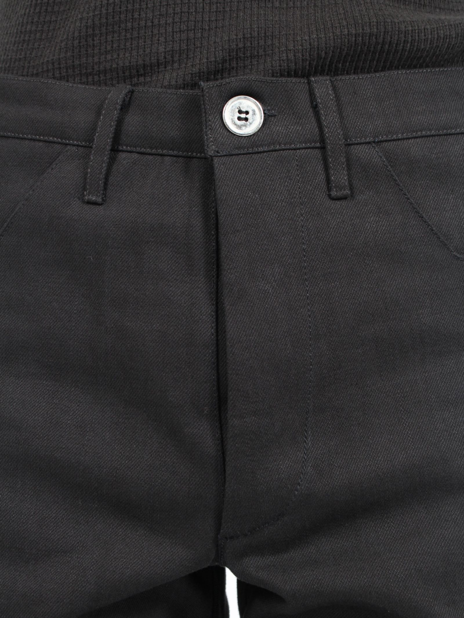 【24AW】バック スプリット フィッテッド デニム トラウザー / BACK SPLIT FITTED DENIM TROUSERS / オフブラック