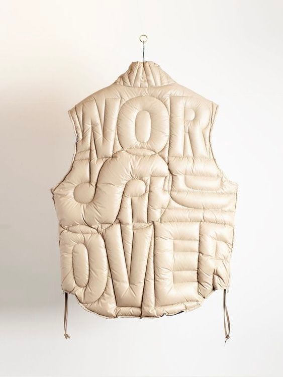 ダウン ベスト / DOWN VEST VER ERROR WORLD / ベージュ