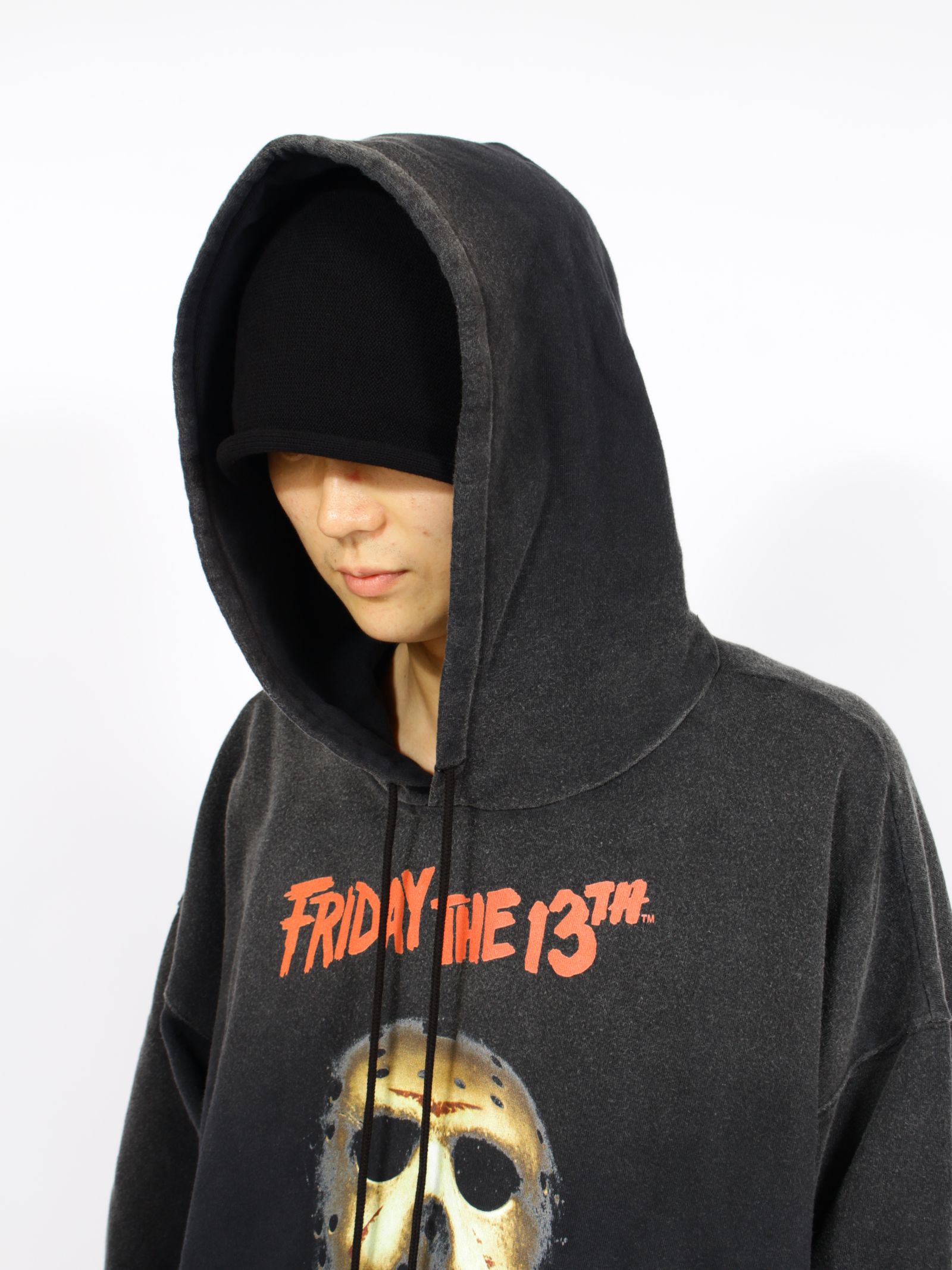 【 13日の金曜日 コラボ】ヴィンテージ エフェクト フーディー パーカー / x FRIDAY THE 13TH VINTAGE EFFECT HOODIE / ブラック