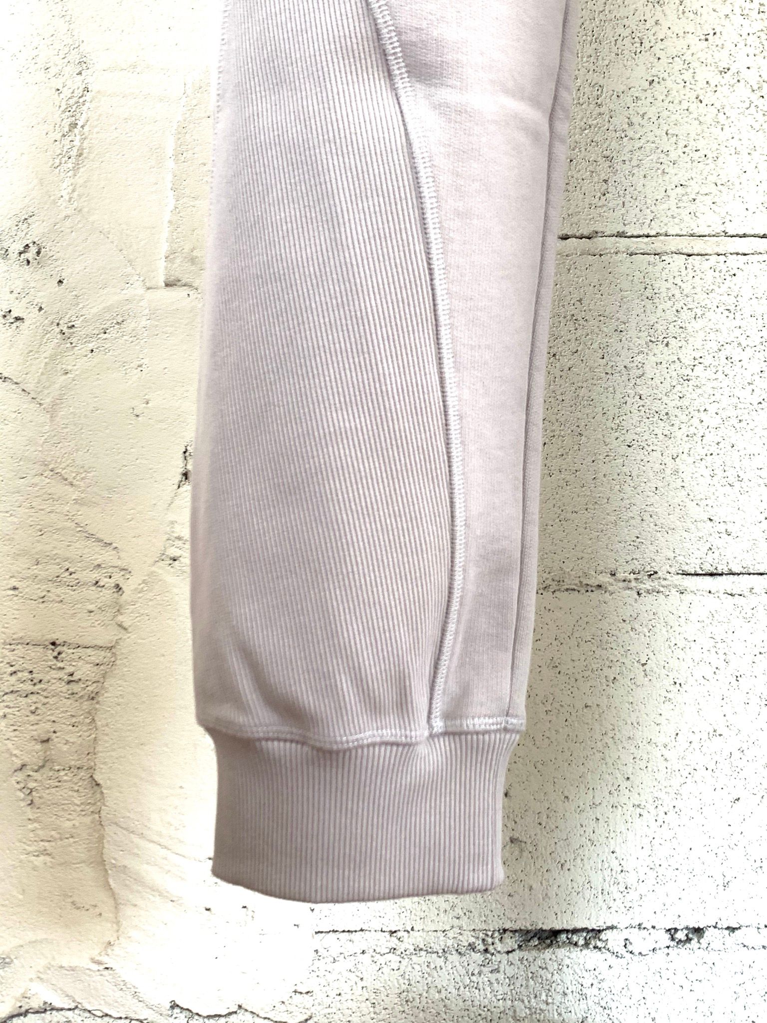 パネルロゴ ライン パンツ / COTTON LOOP BACK CEMENT CONTOUR LINE PANEL PANTS / ベージュ × シルバー