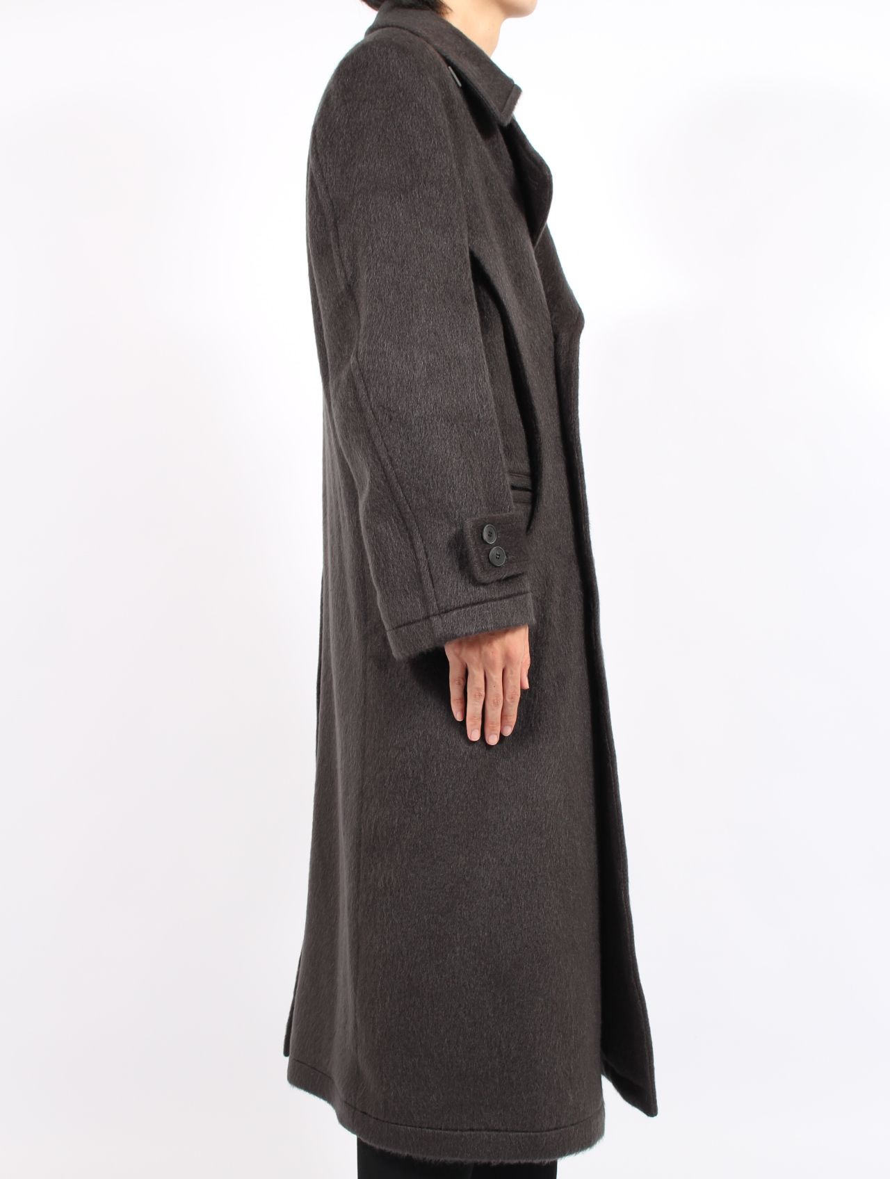 【25AW】 ダブル ブレステッド コート / DOUBLE BREASTED COAT / CHARCOAL(チャコール)