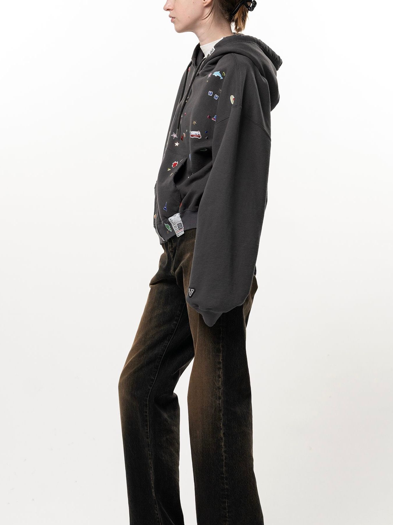 【26AW】 キッズ ステッカー パーカー ジップアップ / KIDS STICKER PARKA / ブラック