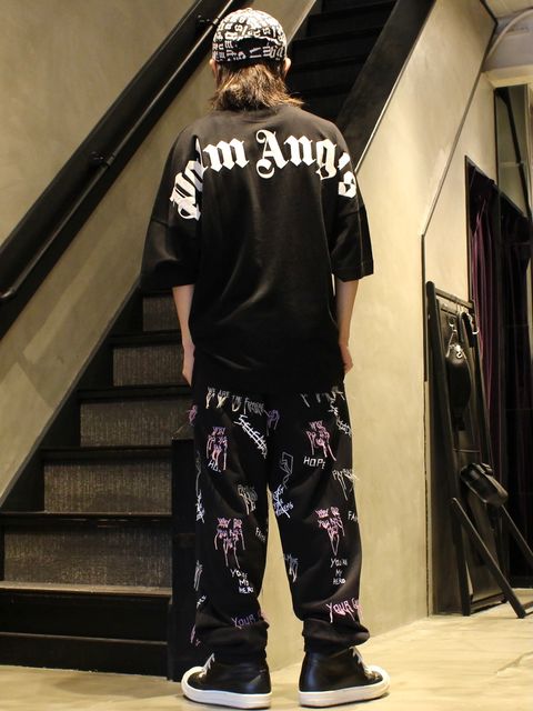男は黙ってロゴTeeストリートスタイル!