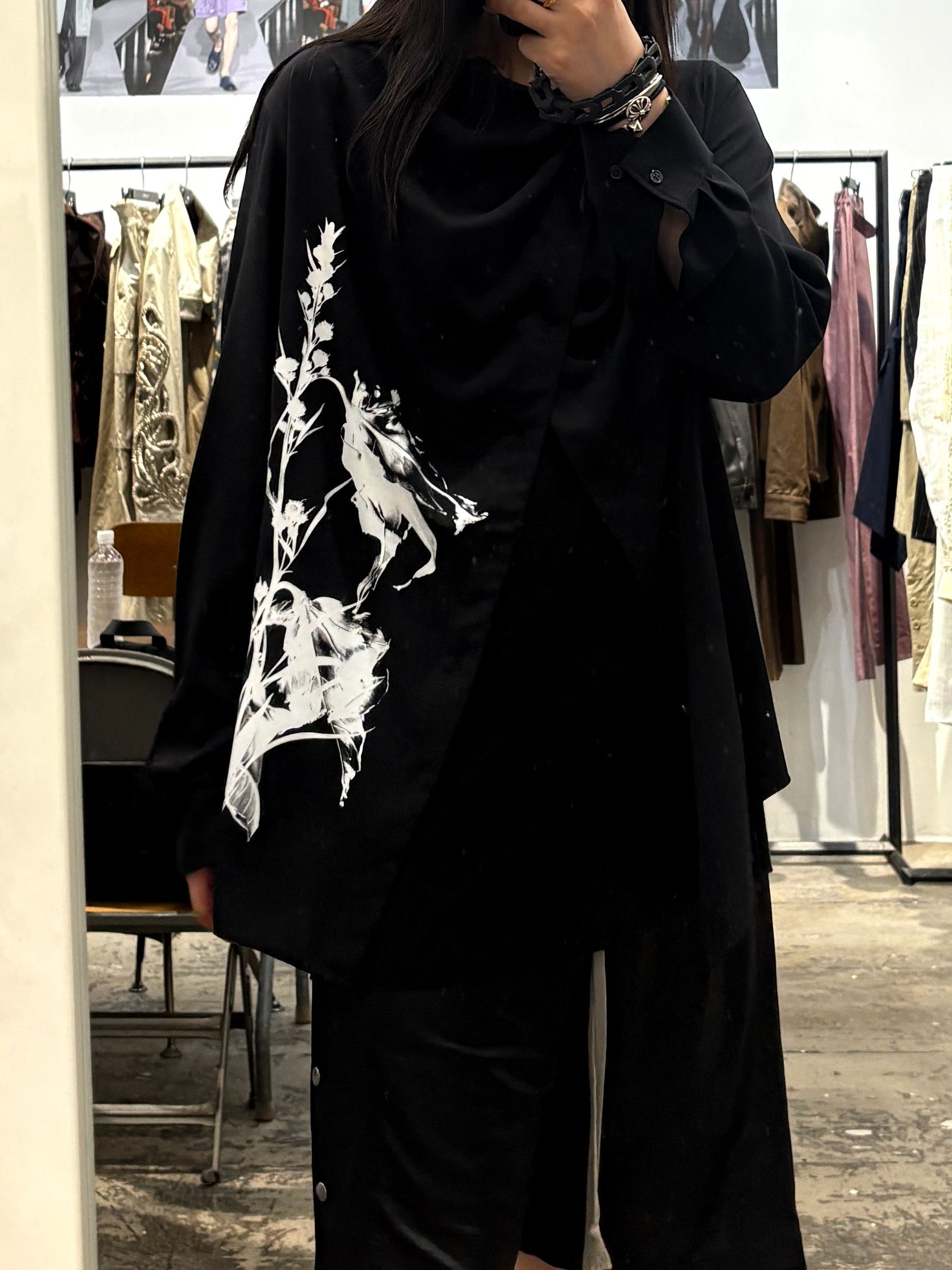 【27SS】ドレープド デザイン シャツ 花柄 長袖シャツ / DRAPED DESIGN SHIRT / ブラック