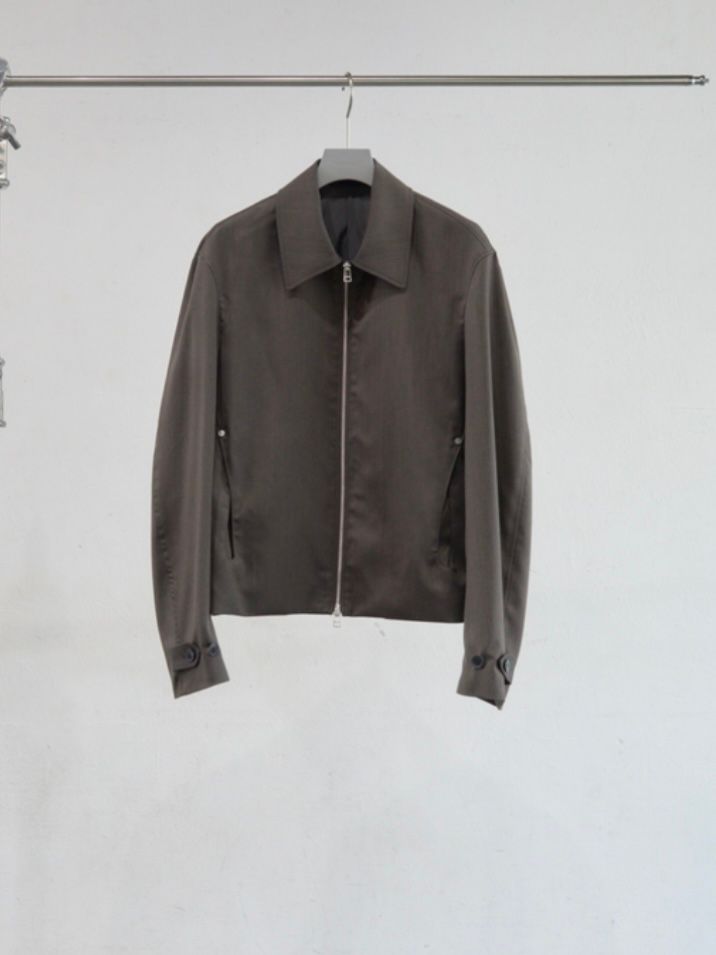 【26SS】ショート ジップ アップ ジャケット / SHORT ZIP UP JACKET / ブラウン