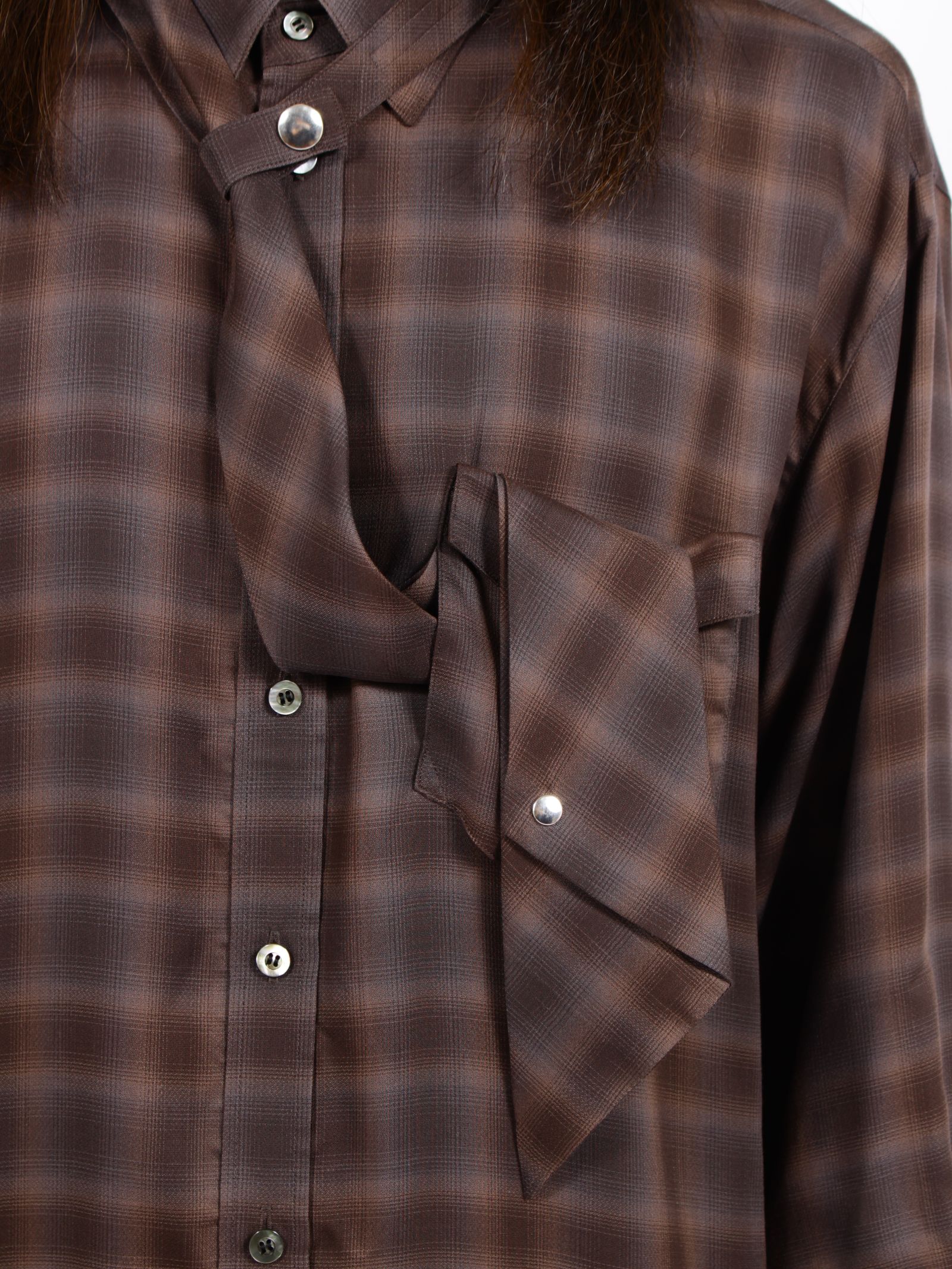 【26AW】 ネクタイ シャツ / NECKTIE SHIRT / ブラウン