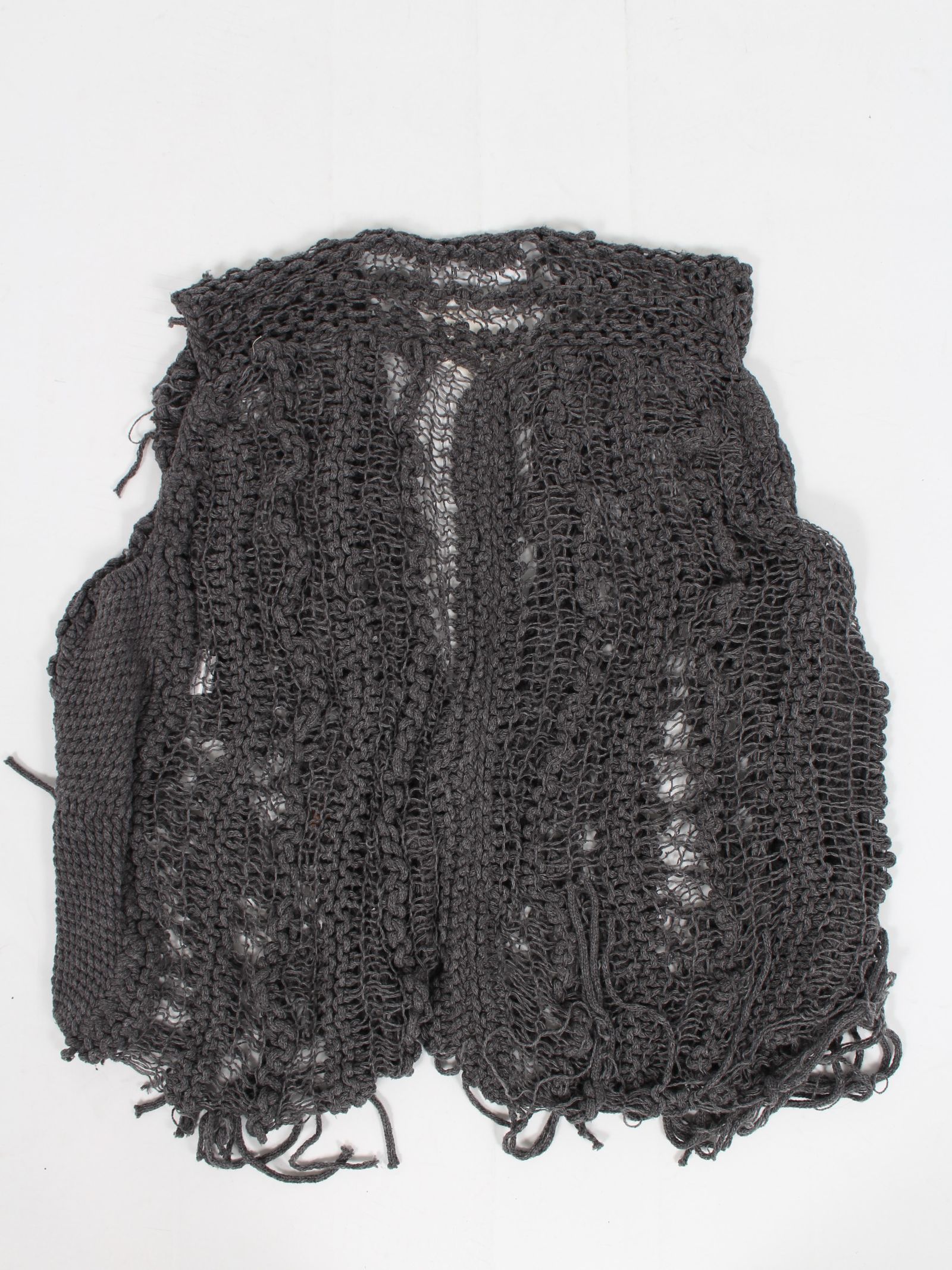 el conductorH - 【24SS】x blackmeans フリンジ ニット ベスト/ x blackmeans FRINGE KNIT  VEST / ブラック | STORY