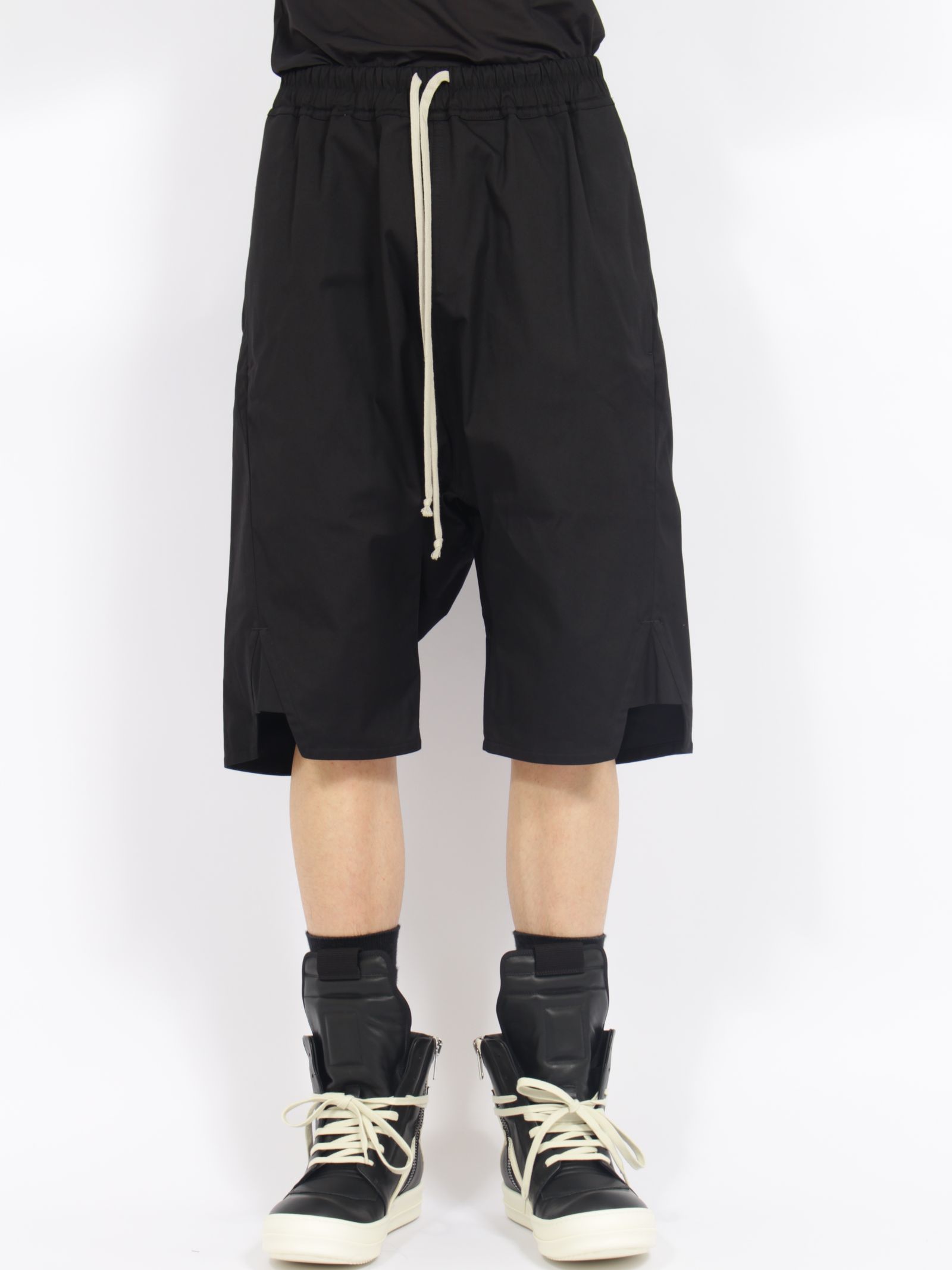 【26AW】バスケット スインガー バックジップ ドローストリング サルエル ショートパンツ / BASKET SWINGERS / ブラック