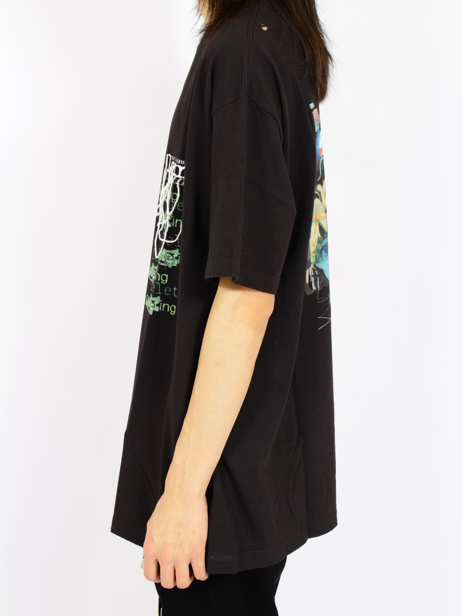【26AW】バックプリント セブ VS レイン ショート スリーブ Tシャツ バージョン キュータ 半袖 カットソー / SEV VS LAIN S/SL TEE VER,Q-TA / ブラック