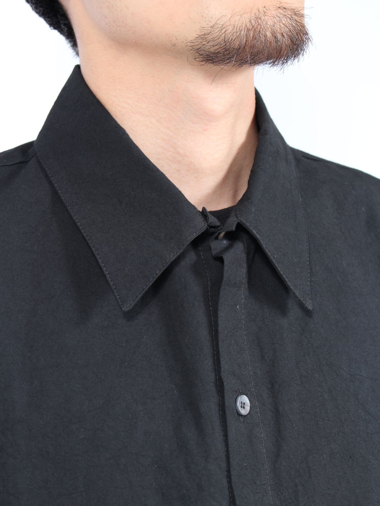 【24AW】ハンドステッチ ヘム ボーダー リラックスフィット シャツ / HAND-STITCHED HEM BORDER RELAXED FIT SHIRT / ブラック