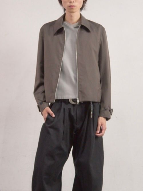 【26SS】ショート ジップ アップ ジャケット / SHORT ZIP UP JACKET / ブラウン