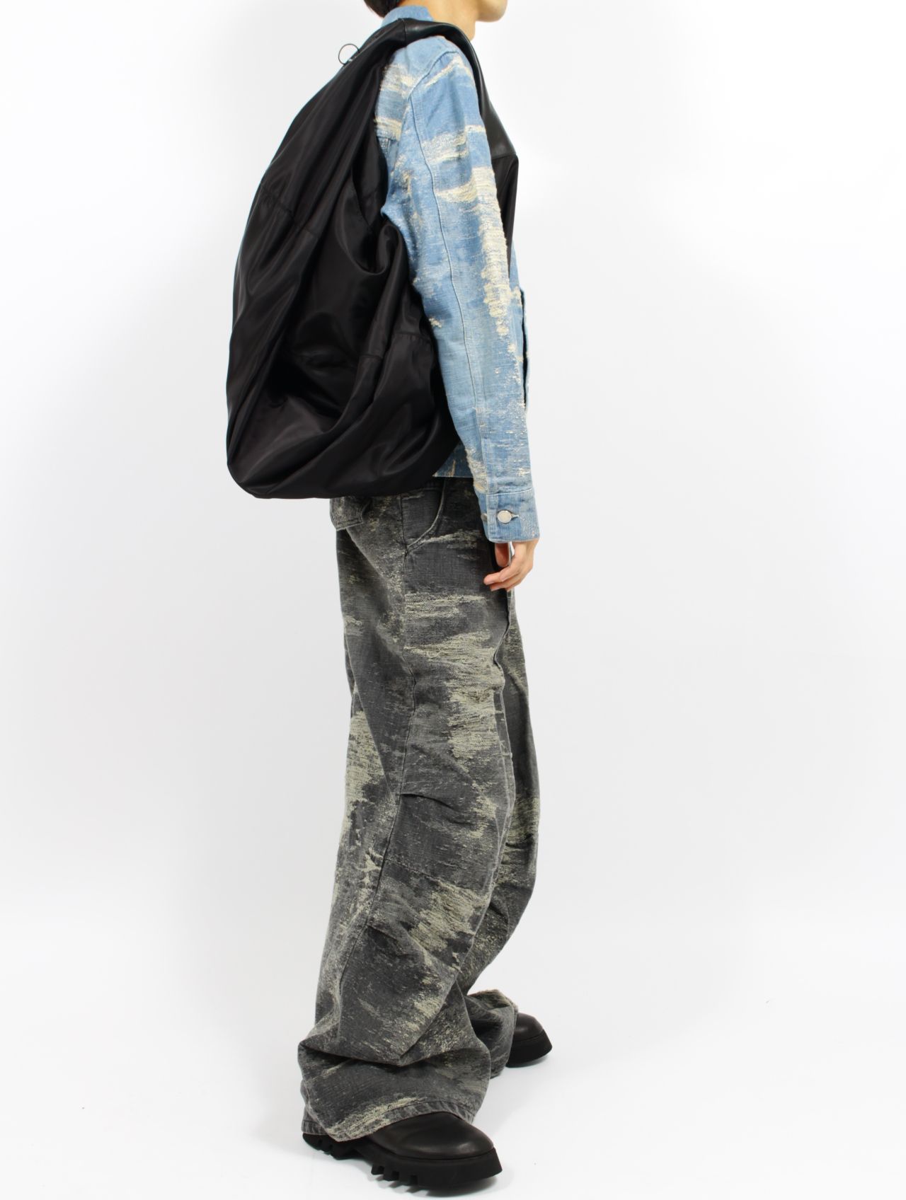【25AW】ミドルサイズ バッグ / MIDDLE SIZE BAG / ブラック