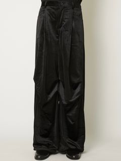 【26AW】ドレープド ヴェルベット タック パンツ / DRAPED VELVET TUCK PANTS / ブラック