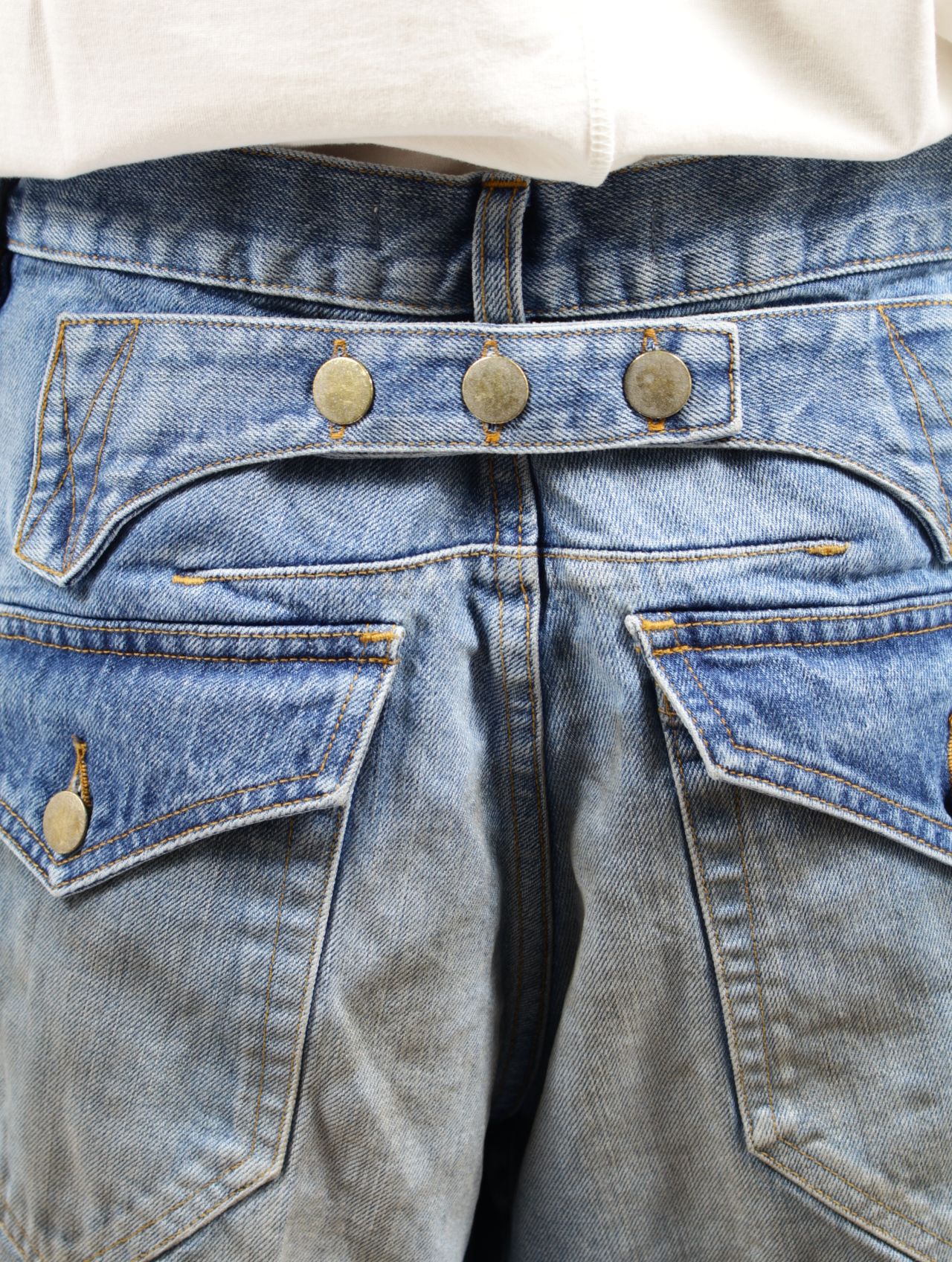 【25SS】3D ツイステッド デニム ショーツ / 3D TWISTED JORTS / DISTRESSED FADED INDIGO(インディゴ)